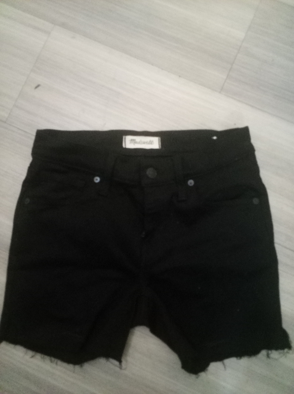 NWOT: MADWELL; "J-CREW" 8" SKINNY CUT OFF JEAN SHORTS, BLACK, SIZE:26.